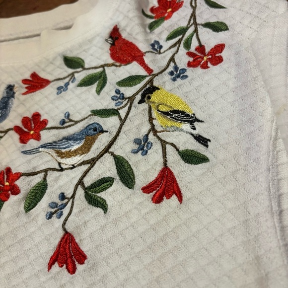 Vintage-Style Embroidered Bird Waffle Knit Tee - Picture 7 of 10